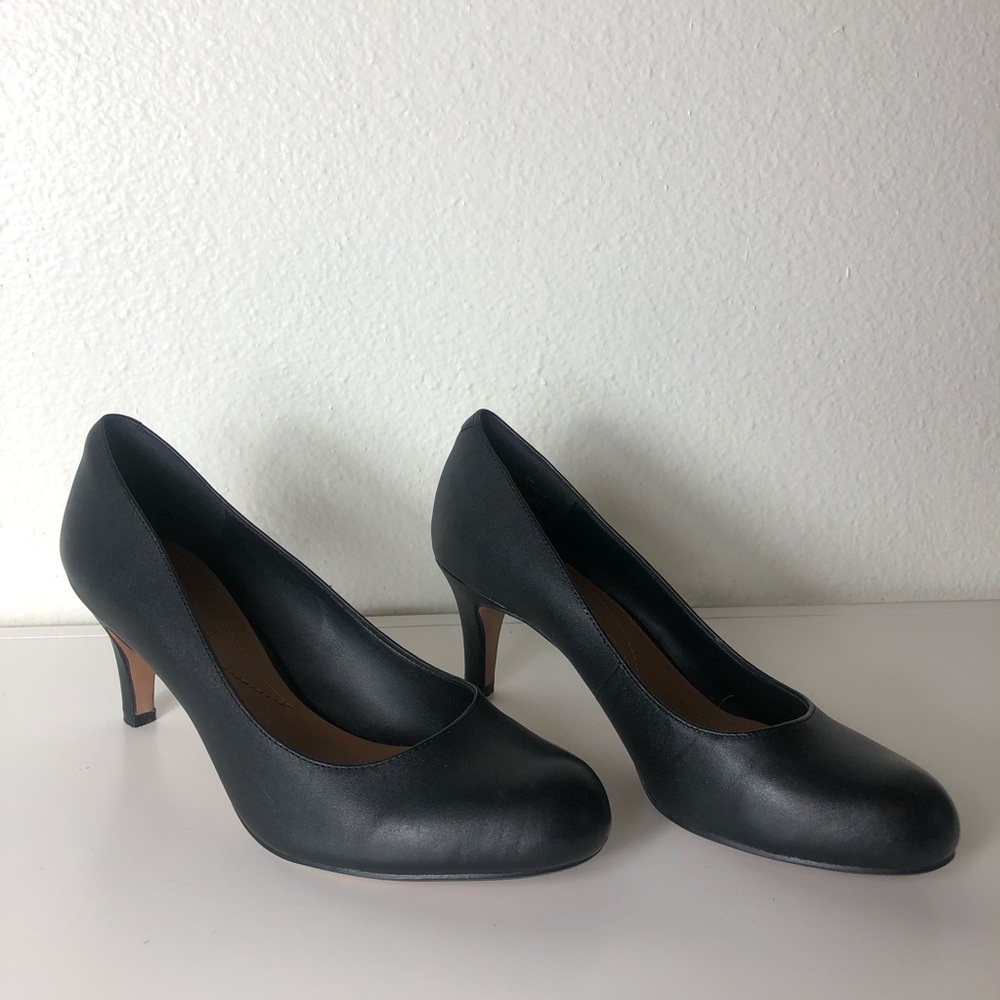 Clark’s Cushion Black Leather Kitten Heel Size 8
